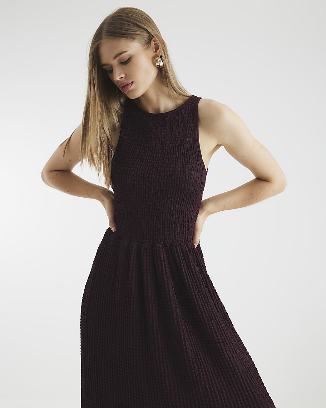 Textured Sleeveless Shirred Midi Dress