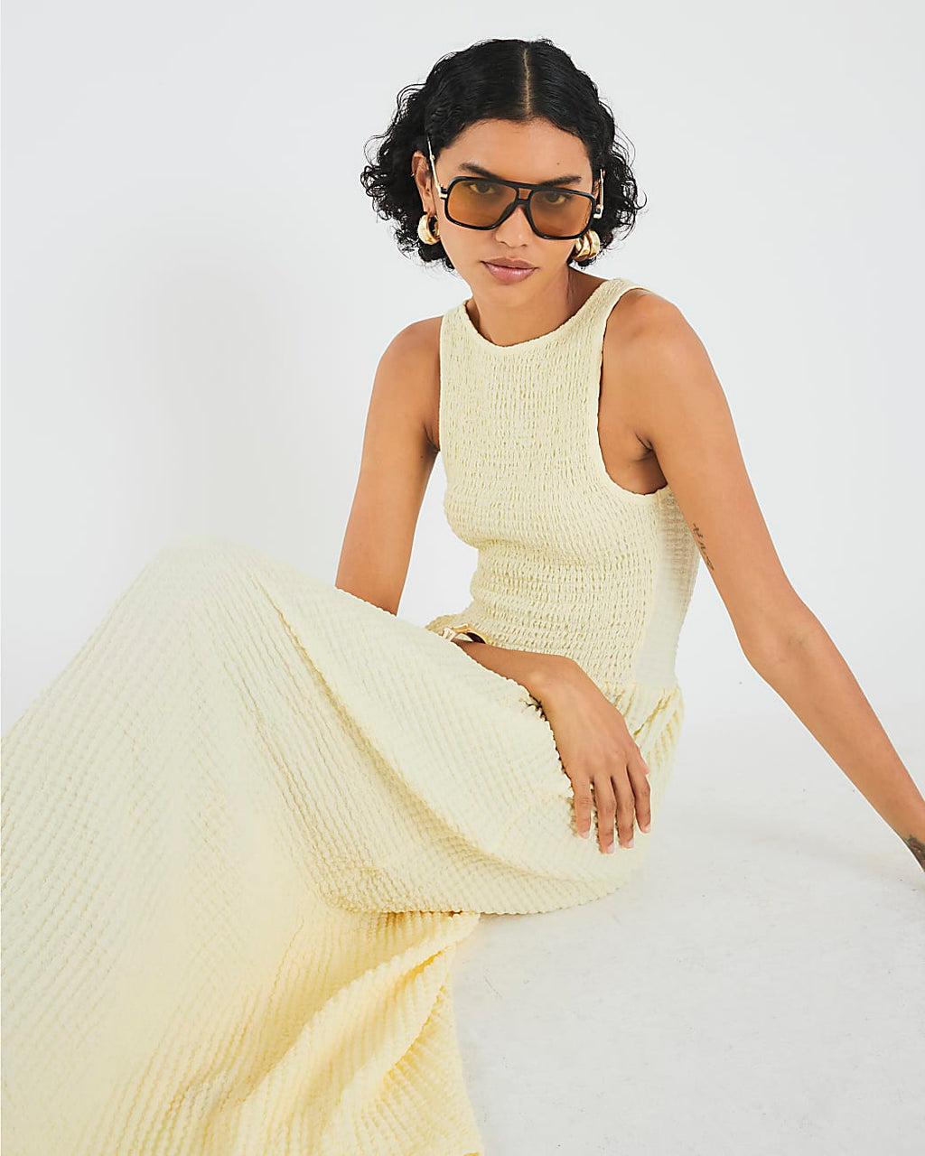 Textured Sleeveless Shirred Midi Dress